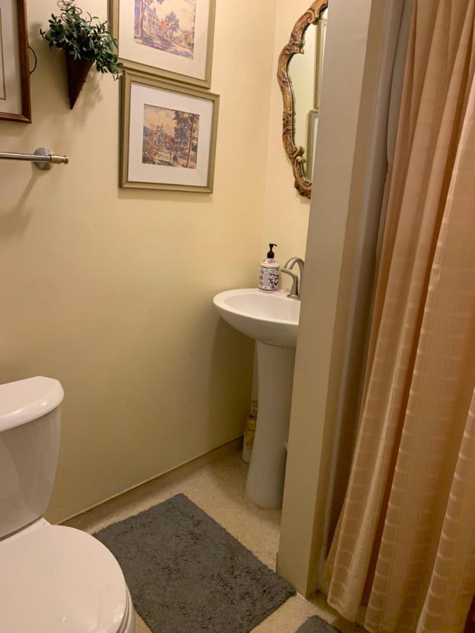 Bard'S Inn Cedar City Room photo